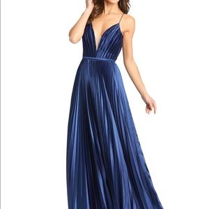 Leena for Mac Duggal Plunging V Pleated Satin Dress, 2, NEVER WORN, paid $398